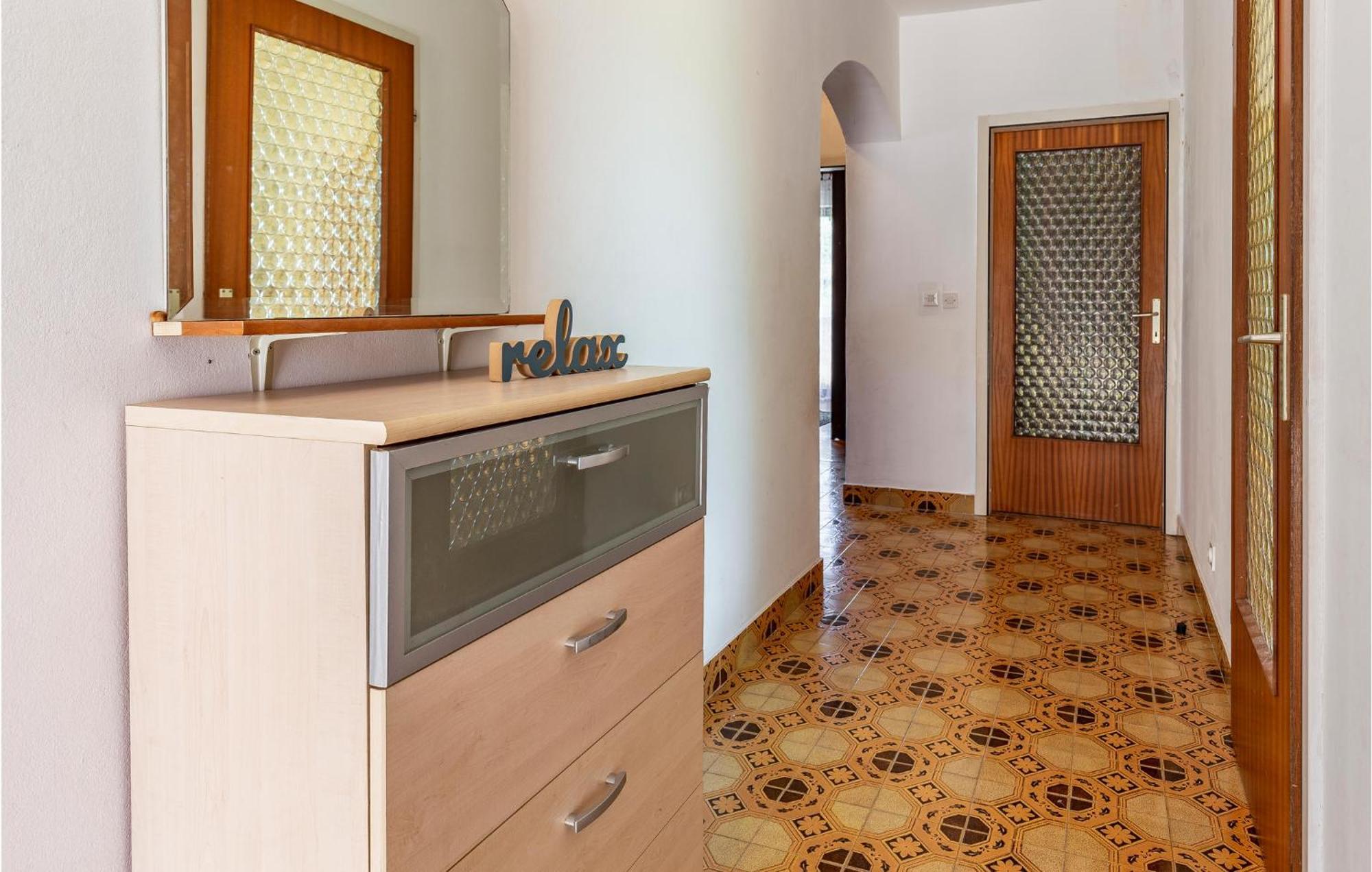 Awesome Apartment In Medulin With Kitchen Exterior photo